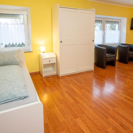 Monteur-/ Arbeiter-Apartment_ Wohnung 4 Memmingen Eksteriør bilde